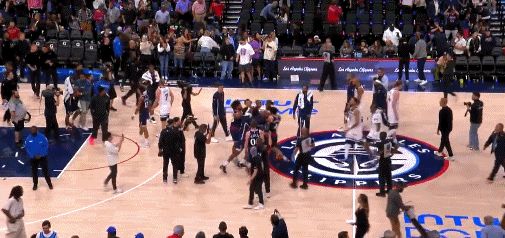 伦纳德单场45+创队史纪录 快船面临3首轮罚单冲击