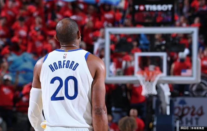 勇士末节狂轰43分逆转快船 离奇赛季落幕