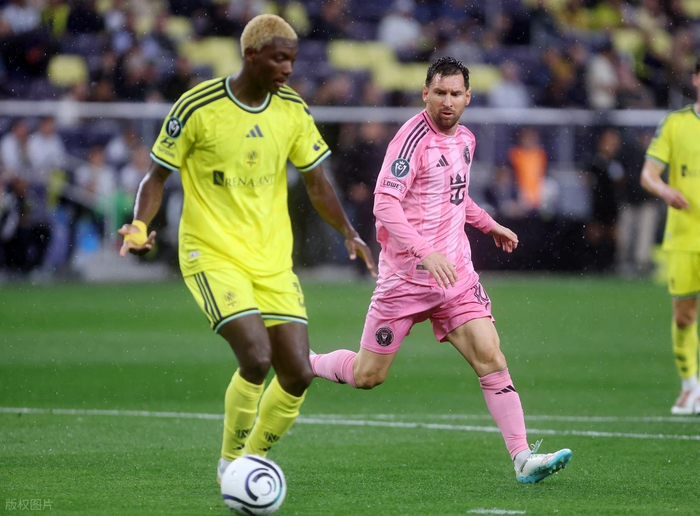 梅西技术巅峰无争议 细分项差距引热议